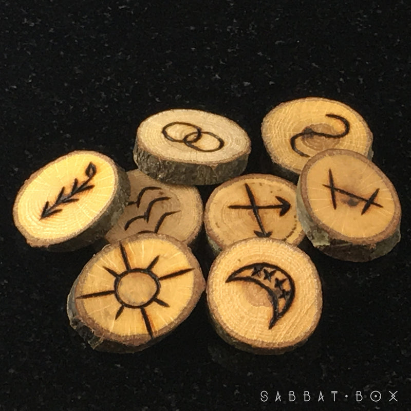 Witches' Rune Set With Black Satin Bag & Instructions – Sabbat Box